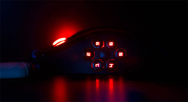 razer-naga-hex-demonic-wraith-red